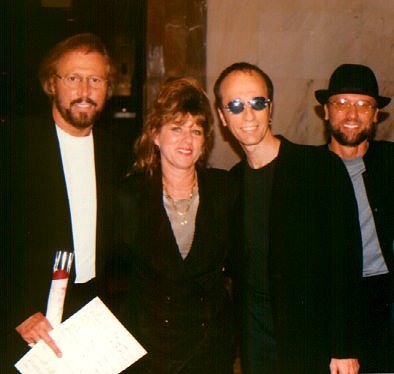 With the fans (394Wx374H) - With Linda in New York, 1997 