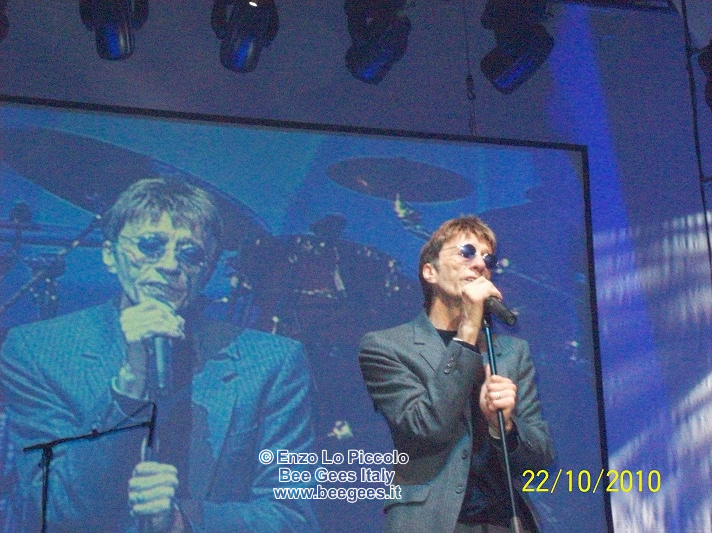 Live in Amsterdam 2010 (712Wx533H) - Robin Gibb - Live in Amsterdam (Heineken music hall) 