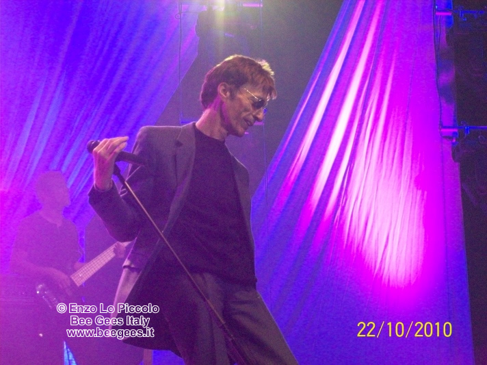 Live in Amsterdam 2010 (712Wx533H) - Robin Gibb - Live in Amsterdam (Heineken music hall) 